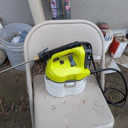 ONE+ 18V Cordless Battery 1 Gal. Chemical Sprayer with 2.0 Ah Battery and Charger
by

RYOBI