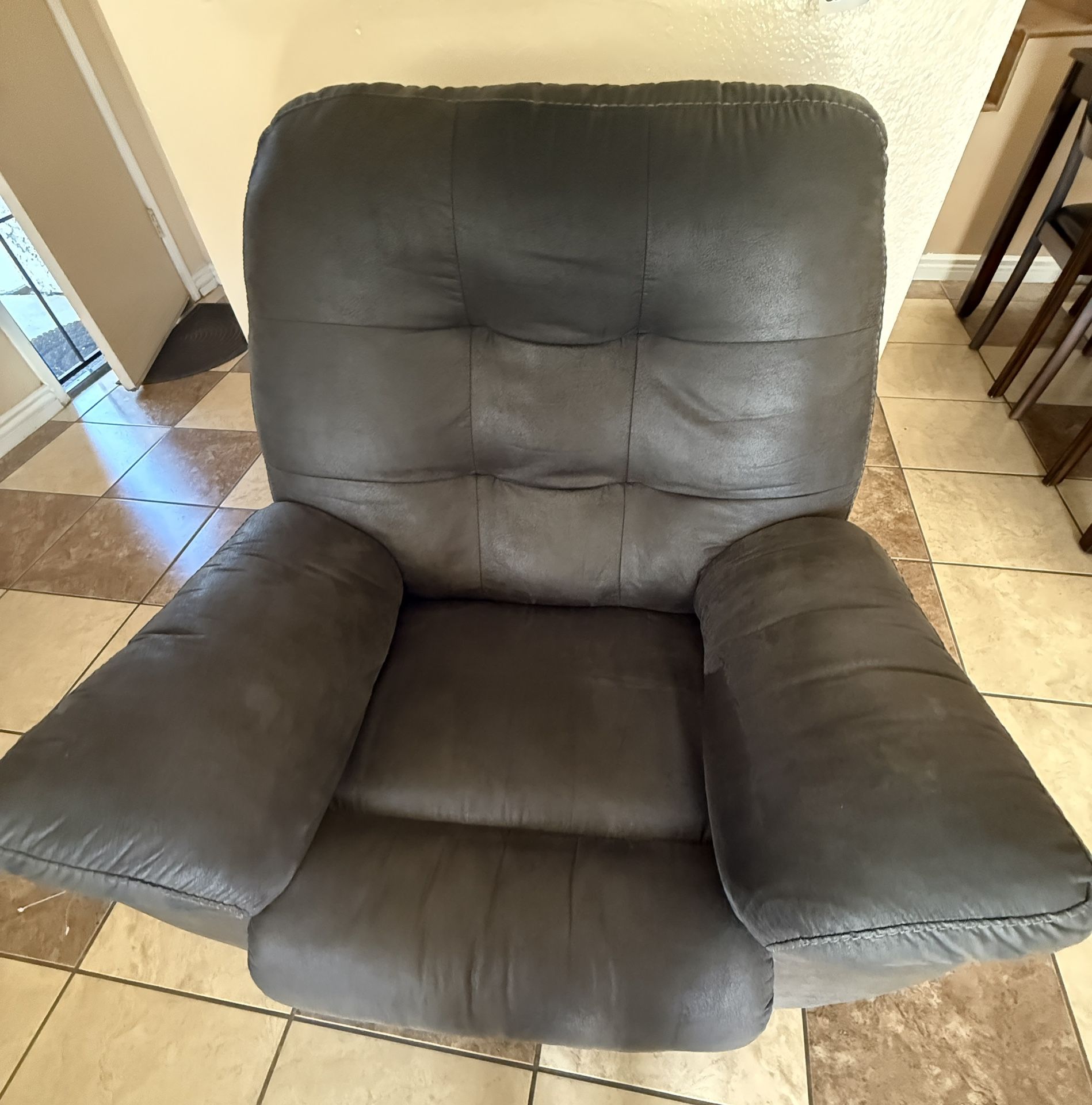 Reclining Chair 