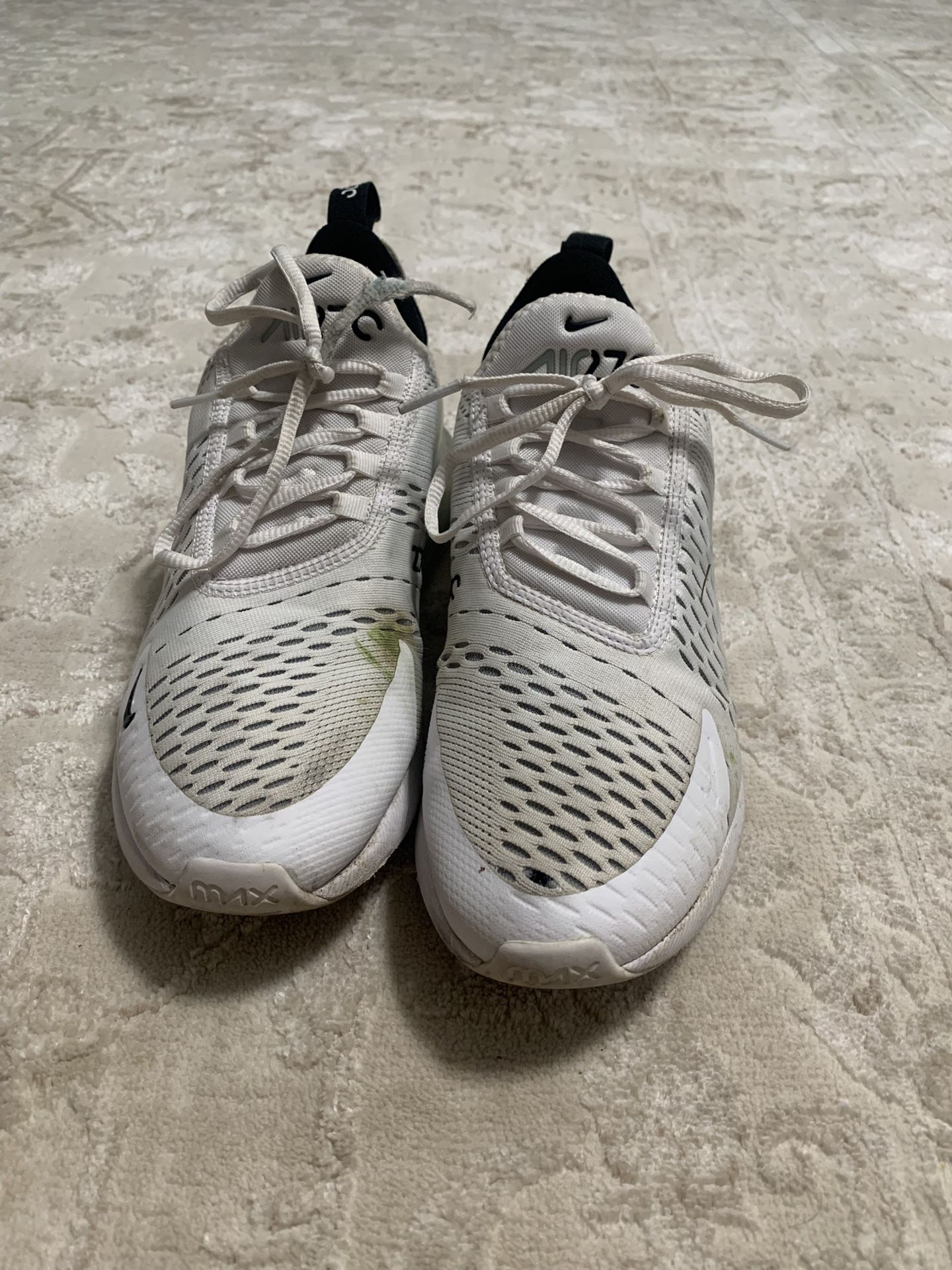 Nike 270 (little Scuffed I Can Clean If Needed)