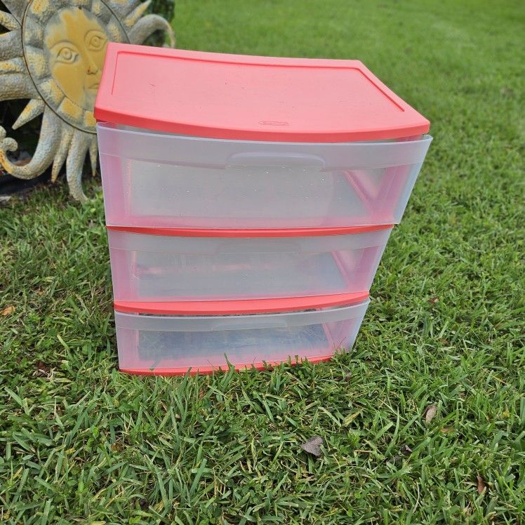 COLORED PLASTIC STORAGE DRAWERS