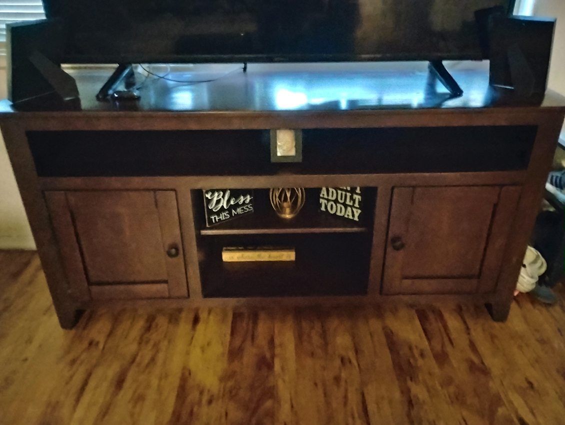 TV Stand/ Media Console