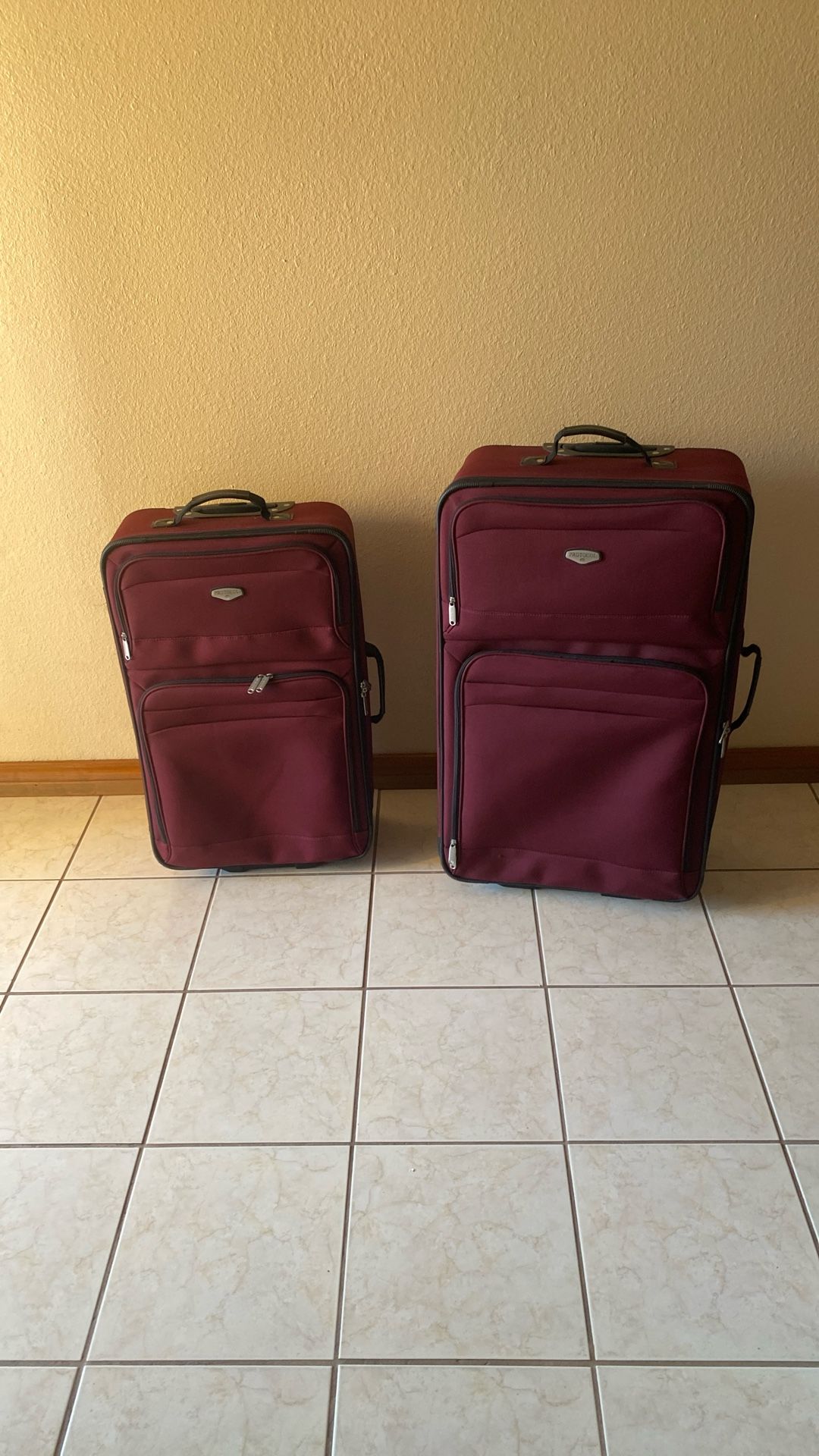 Maletas Las 2x $35.00 No Rotas Ni Manchadas