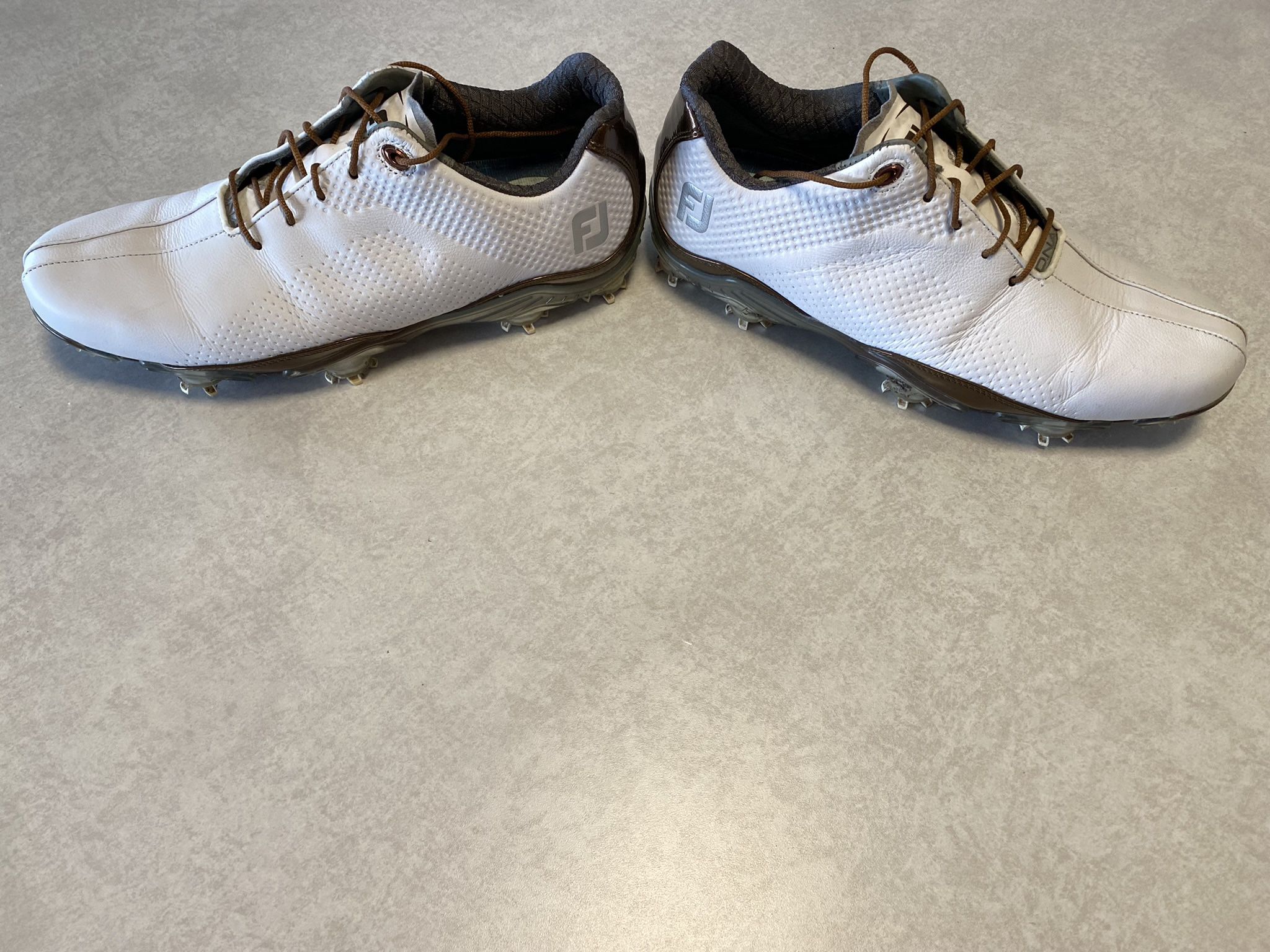 Footjoy TourJoys Size 9.5
