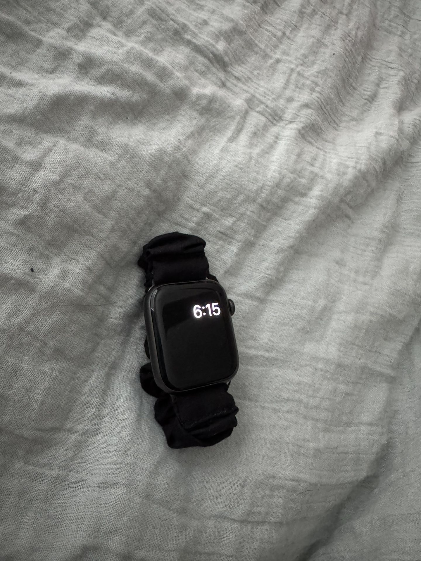 Black Apple Watch SE