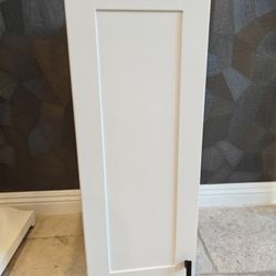 LOWE'S DIAMOND NOW UPPER WHITE SHAKER KITCHEN CABINET