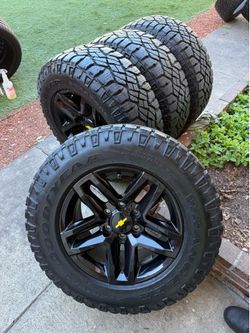 Chevy Silverado rims 18 275/65/18