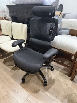 COLAMY Ergonomic Mesh Office Chair with Footrest, Executive High Back Computer Desk Chair with Wide Headrest and Adjustable 3D Arms, Fixed Tilt Lock a