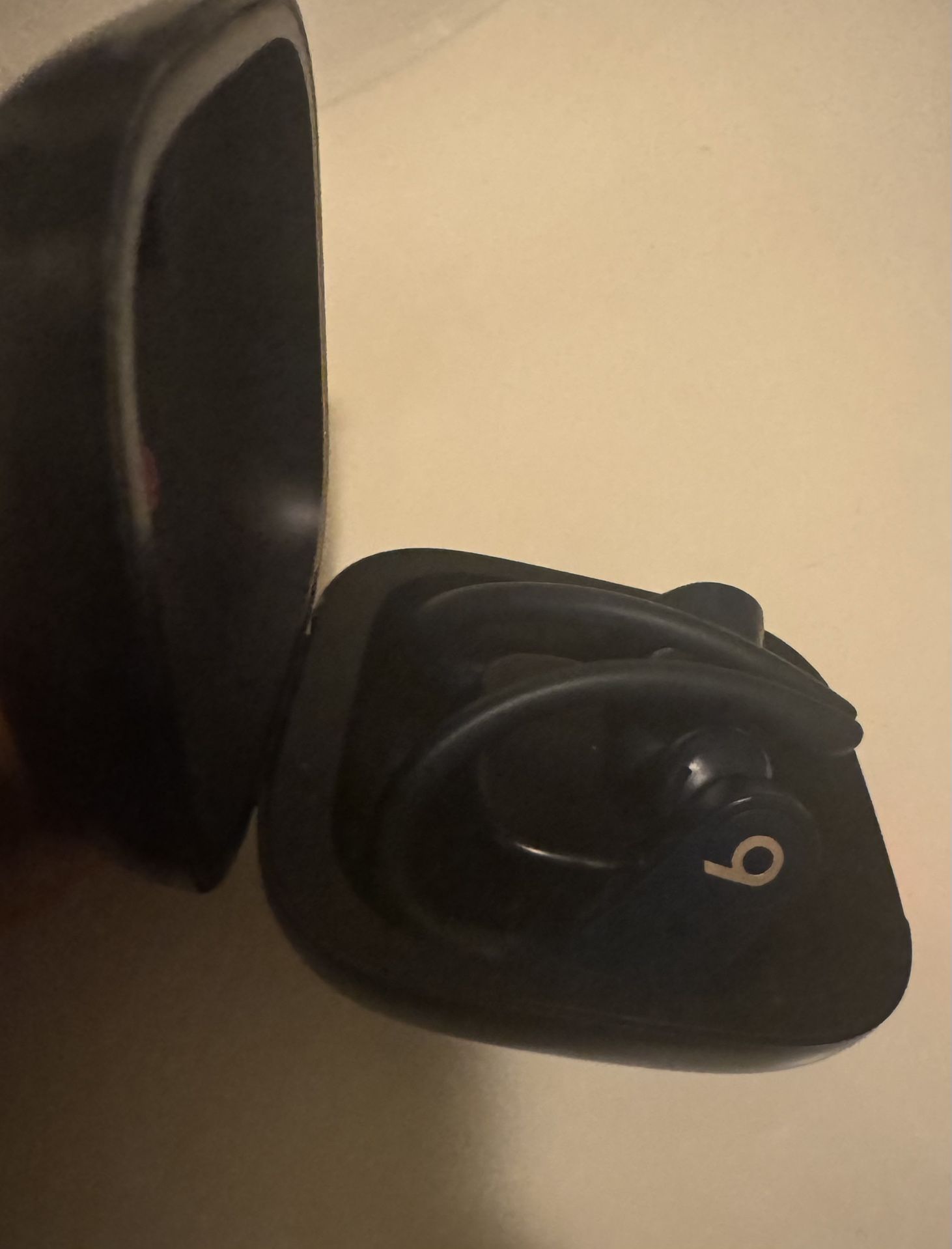 Powerbeats Pro -True Wireless Earbuds -Navy Blue (Excellent Condition)