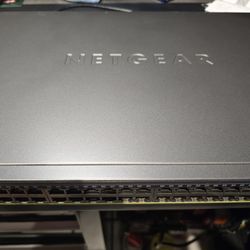 NETGEAR 52-Port PoE Gigabit Ethernet Smart Switch GS752TP