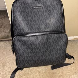 Michael Kors Everett Backpack