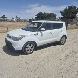 2016 Kia Soul / 4 Cylinder / Automatic / AC -Heater Works
