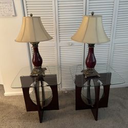 2 Glass End Tables, 2 Nice Lamps Dtsp