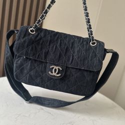 White chain bag