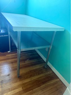 Mesa metálica para trabajo