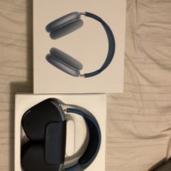 Blue Airpod.Maxes ( Come With Offers)