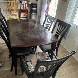 Free Dining Table