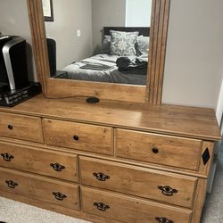 Queen Bedroom Set