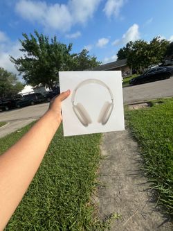 New Silver AirPods Max
