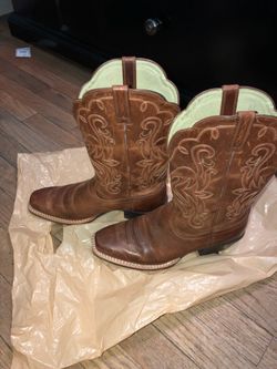 Ariat womans boots
