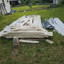 3,000 Sq Ft Of Siding 