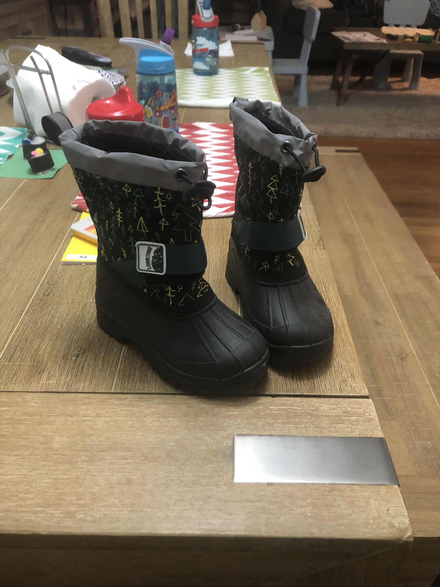 Toddler snow boots size 8