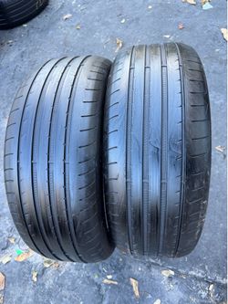 Set of 2 nice Runflat Good year Eagle 225/45/19 ( We install & balance)