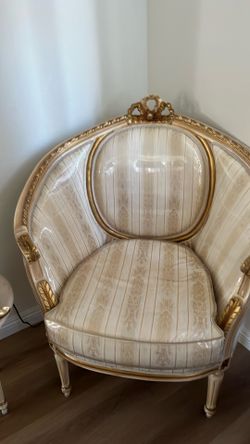 Italian provincial furniture