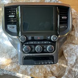 Ram Connect 8.4 Inch Screen and trim
