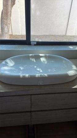Hatch changing table