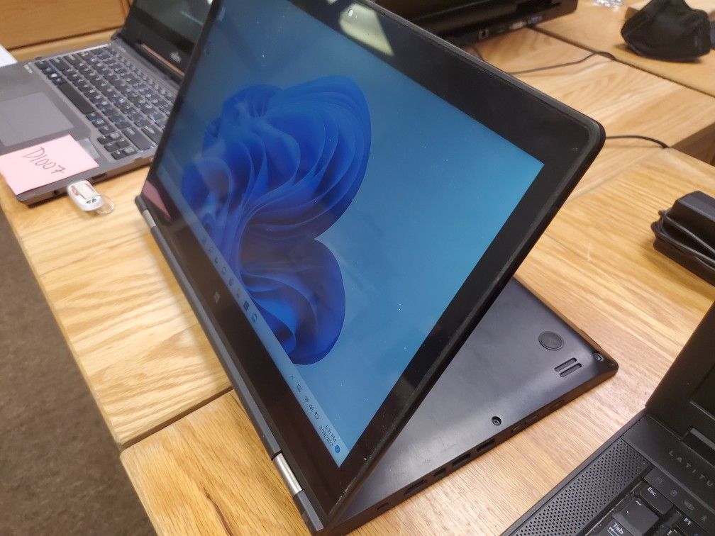 LENOVO YOGA P40 6TH GEN. WITH WINDOW 11 PRO (D1010N)

