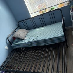 Day Bed (expandable)