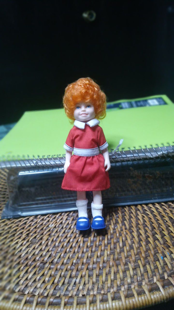 Vintage Knickerbocker Marked Annie Doll With Red Curly Hair