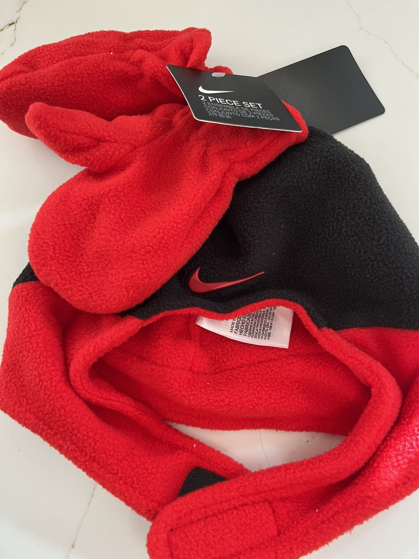 Nike Set For Toddler ( Hat & Mitten)