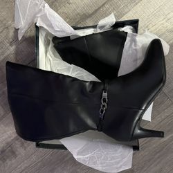 Black Boots Size 7.5