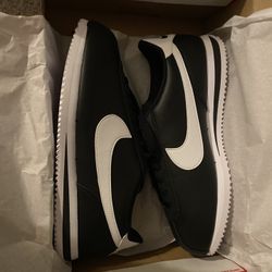 Size 9.5 Black And White Cortez