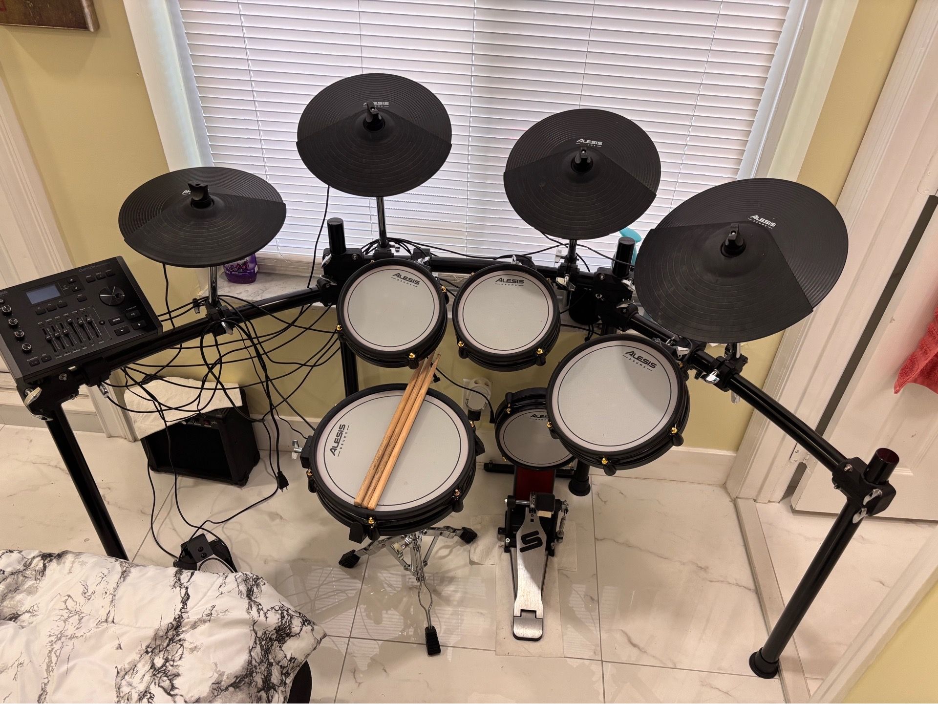 Drum,Bateria Alesis crimson III