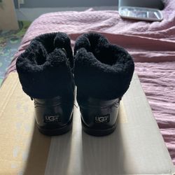 Ugg Size 8.5 Toddler