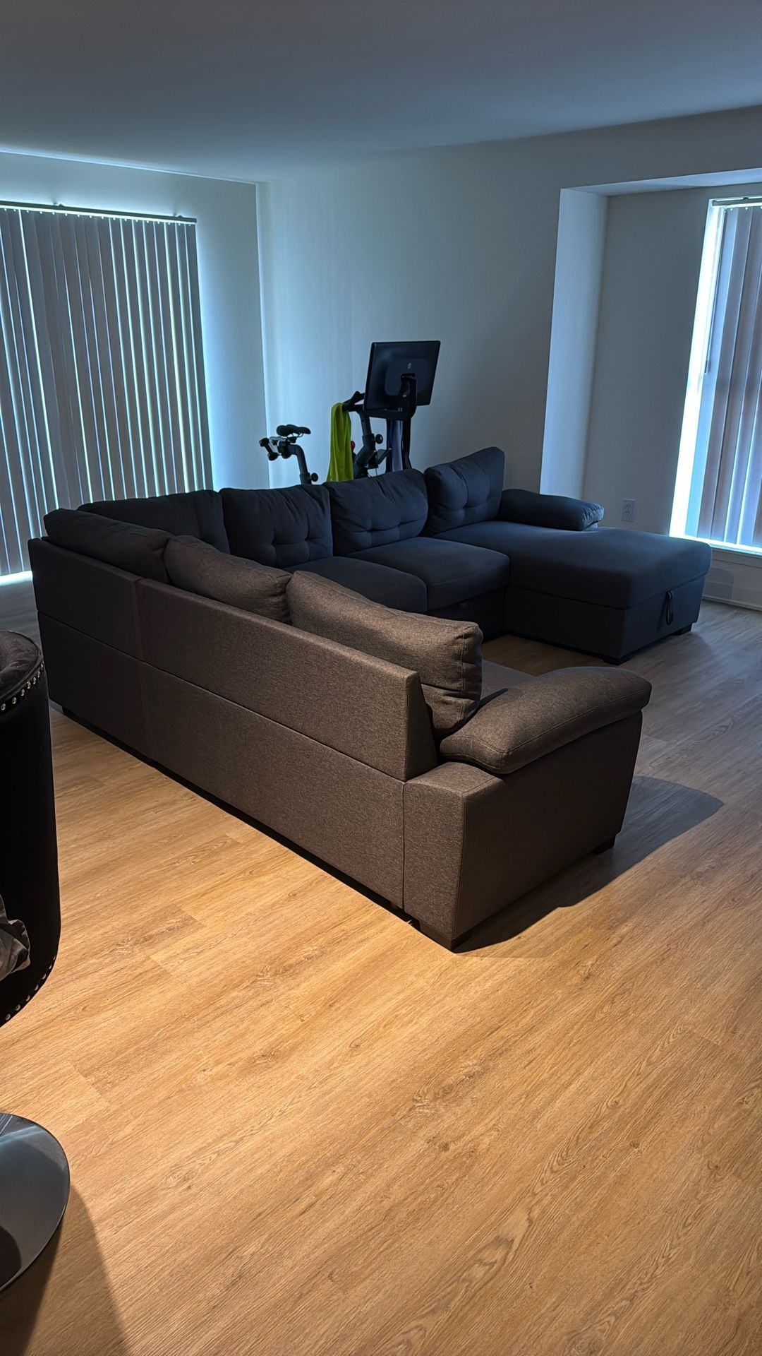 ποΈ 6-Seat Sleeper Sectional β Excellent Condition β $750 OBO