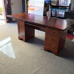 Desk With Extended Top