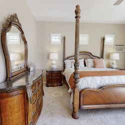 Wooden Bedroom Set 