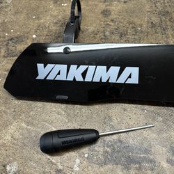 Yakima WindShield Fairing 52” – Roof Rack Wind Deflector (Like New)