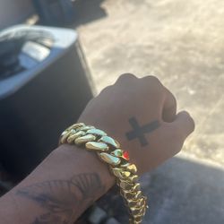 Solid Gold 22 mm cuban link bracelet 