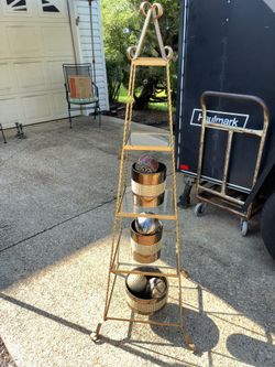 Beautiful Gold Metal twisted Four Tier  Glass Shelves 