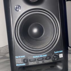 Harbinger VARI SM505 5" Studio Monitor With 3-Voice DSP & Bluetooth used for one month