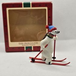Hallmark Keepsake Goin' Cross Country Original Box 1988 Bear Ornament Christmas


Ornament, if it was ever used/displayed, has no evidence of wear or 
