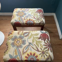 Table With 2 Rolling Chairs 