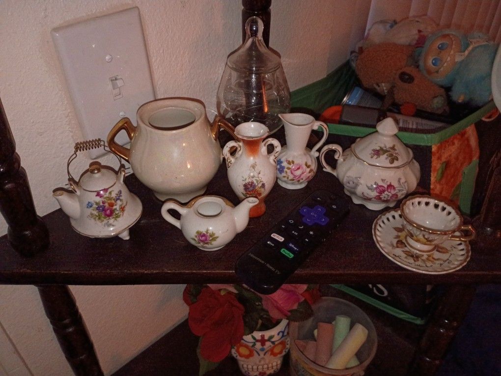 Tiny Tea Set