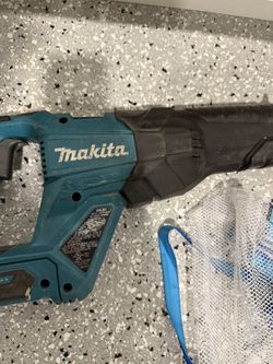 Makita XGT 40v. sawsall Saw,  