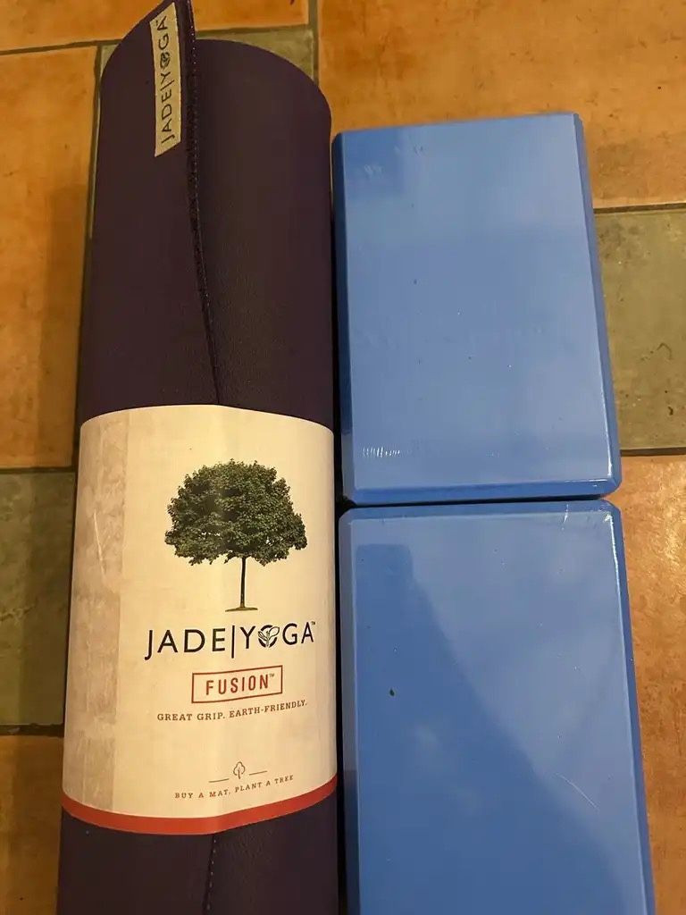 Jade Yoga Fusion Mat and Blocks. NEW