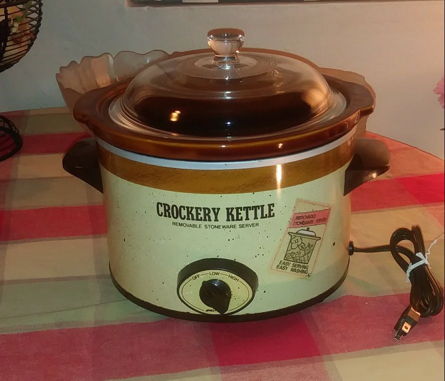 Presto 6qt Nomad portable Traveling Slow cooker for Sale in Phoenix, AZ -  OfferUp